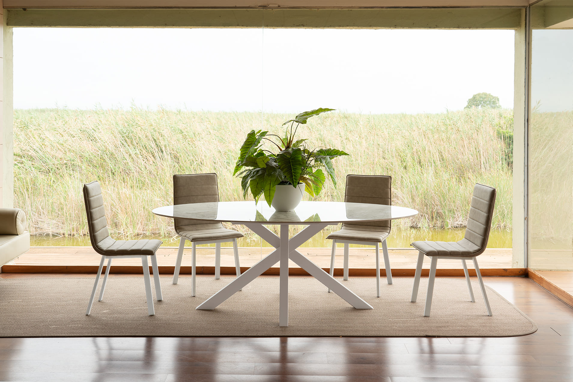 Mesa comedor Moon Oval Pure designs