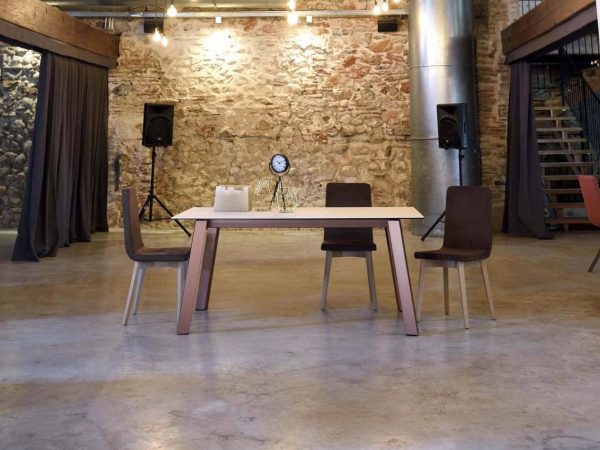 Mesa comedor Charlotte Pure designs