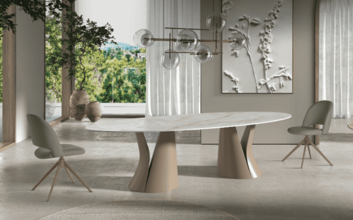 Mesa y sillas de comedor tonos claros - disponible en Mobles Álvarez en Terrasa