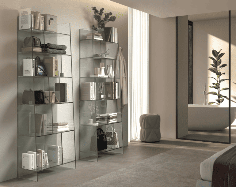 Vista completa de estanterías de cristal - disponible en Mobles Álvarez en Terrasa